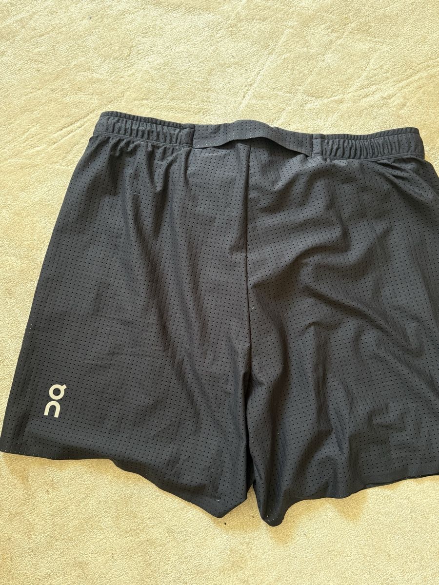 Pantalons: On Shorts (M) – D'occasion à Bern par Laufsport3000 3