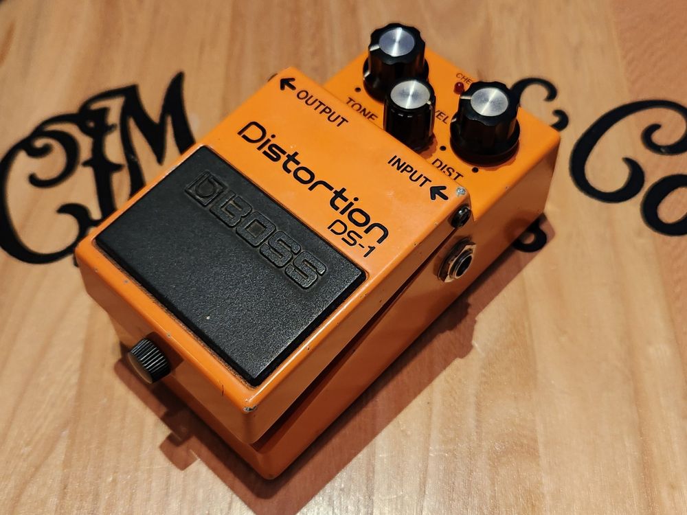 Instruments de musique: BOSS DISTORTION DS-1...☆  JAPAN  VINTAGE!! – D'occasion à Farnern par WFZMK 5