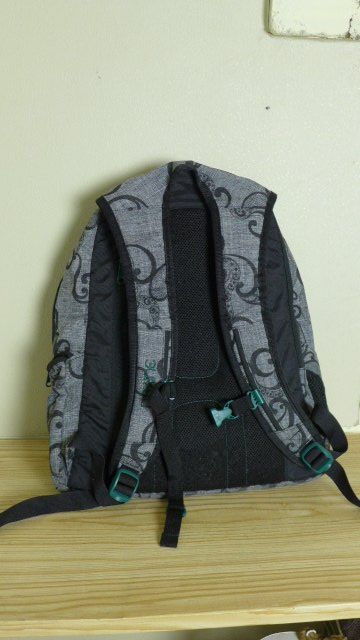 Rucksäcke: Gebrauchter Rucksack für die Schule oder Freizeit Grau! – Gebraucht aus Zürich von inf_gt6t 1
