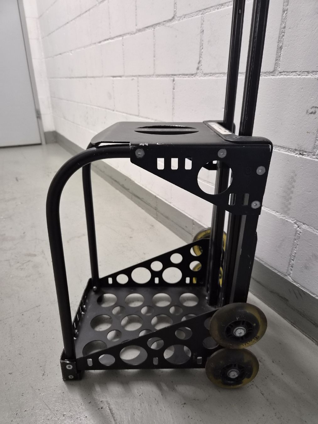 Züca Valigie & Borse: Züca Trolley - Gestell/Rahmen - Eiskunstlauf – Usato da Dübendorf venduto da RoboAnd 1