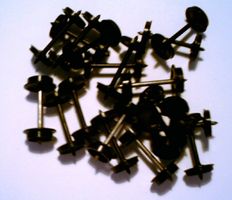 24 Stück Plastikräder 33" Spur 0 neu (2 Sorten)