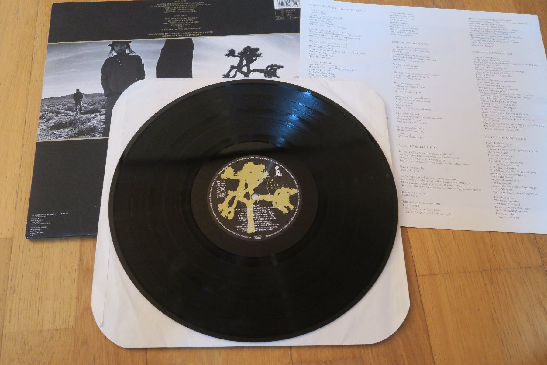 Vinyles: U2 – The Joshua Tree – D'occasion à Thun par Karibu70 4
