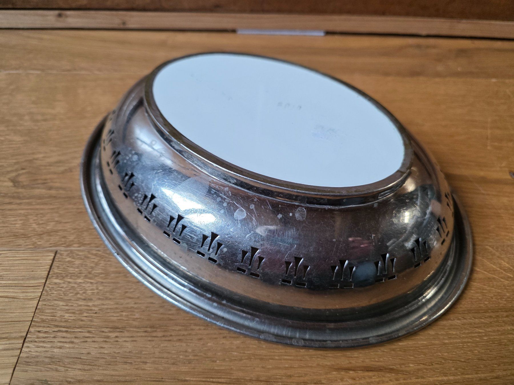 Ciotole: antike Blech Metall Emaille Früchte Schale oval – Usato da Walterswil BE venduto da Lonitti 3