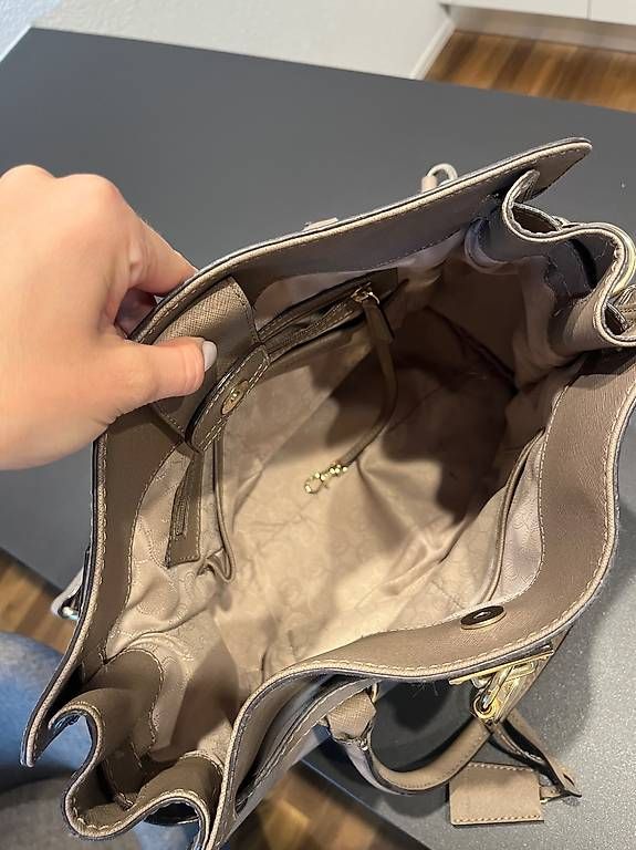 Michael Kors Taschen für Damen: Michael Kors Tasche – Gebraucht aus Wabern von mel_tg52 3