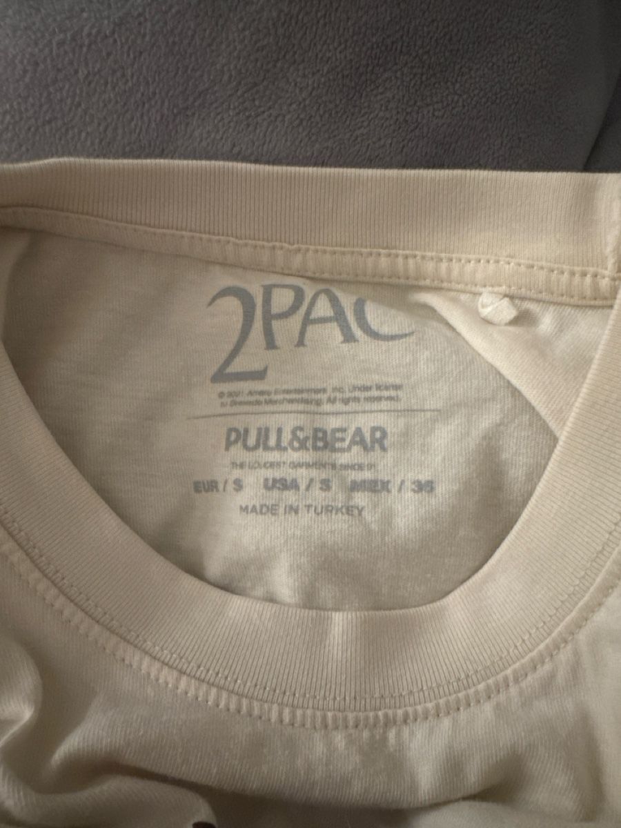 Pull&Bear T-shirt: 2Pac T-Shirt Pull&Bear - S – Usato da solothurn venduto da mil_ja.t 1