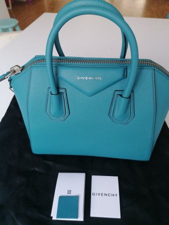Givenchy Antigona bag in calfskin leather NEU