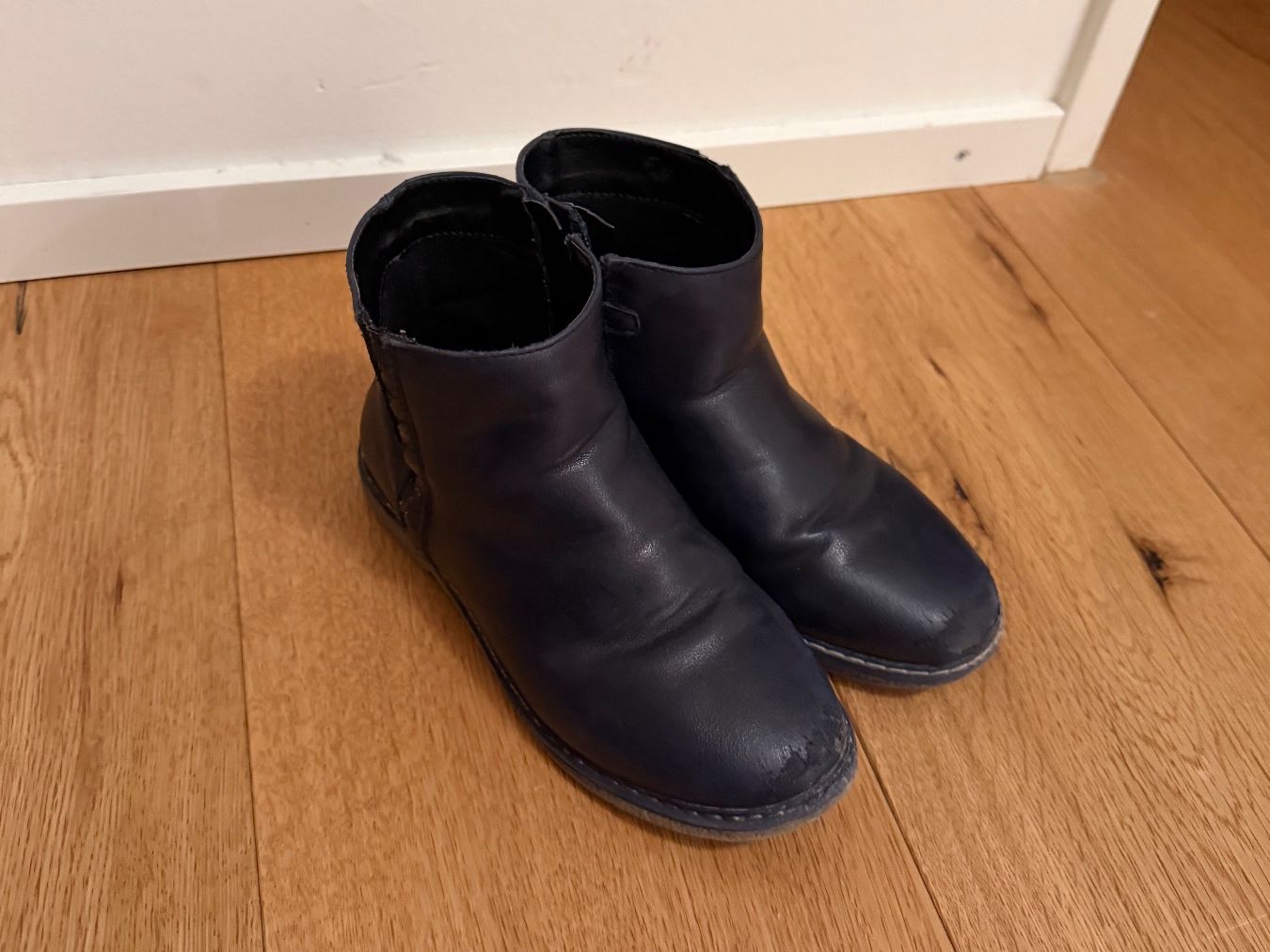Scarpe per ragazze: Winterstiefel Mädchen, dunkelblau, Grösse 31 – Usato da Luzern venduto da La_sfinge 1