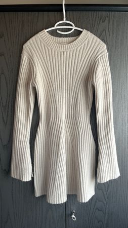 Robe en maille côtelé beige clair