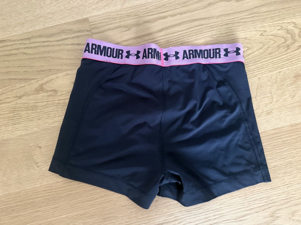 Under Armour Pantaloni: undder armoue shorts gr xs – Usato da Neuhausen venduto da ddelucia87 1