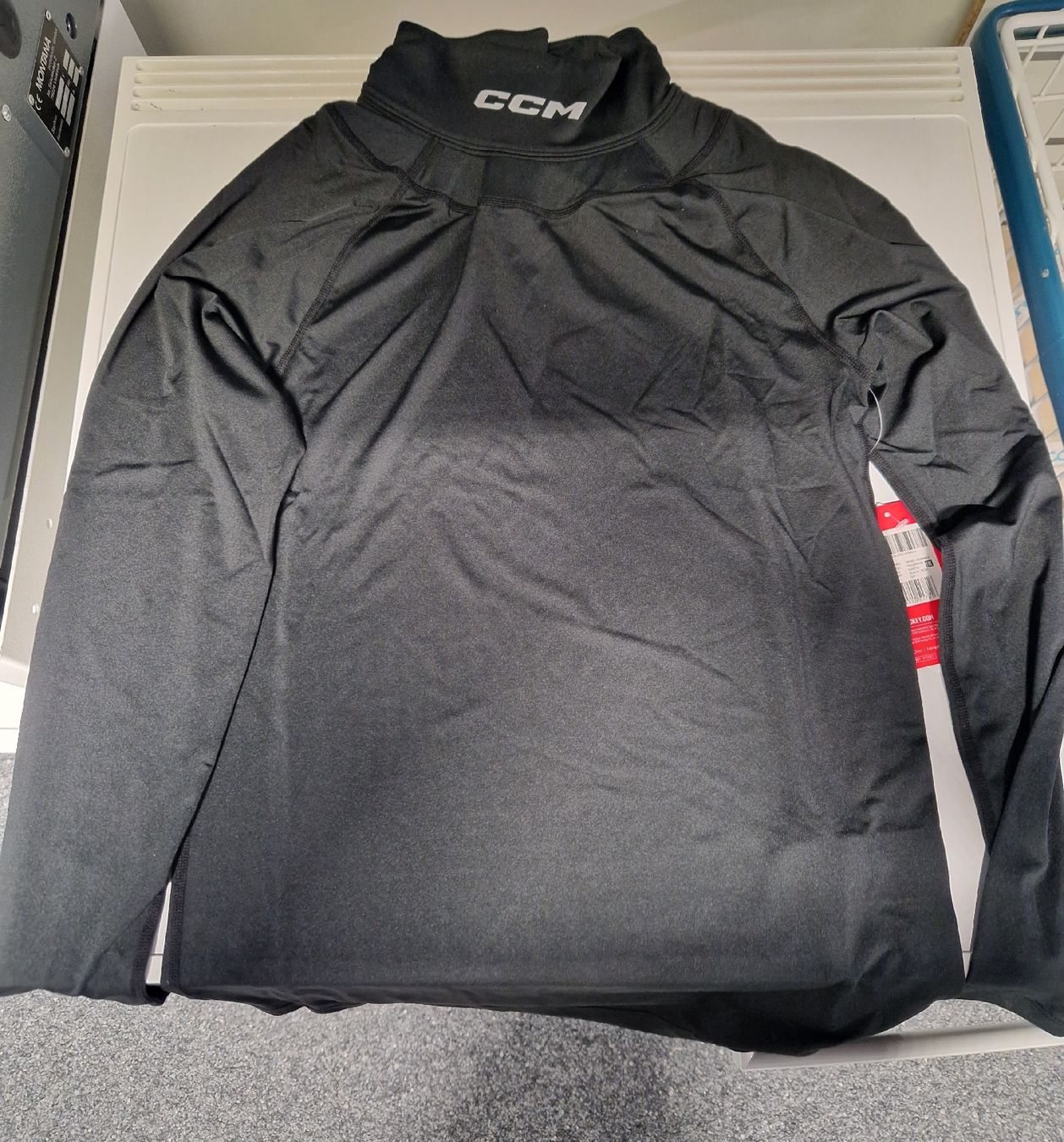 Ccm Protections: CCM Neckguard Longsleeve, schwarz Grösse S, Neu, SR – Neuf avec emballage d'origine à Wilderswil par Maro8381