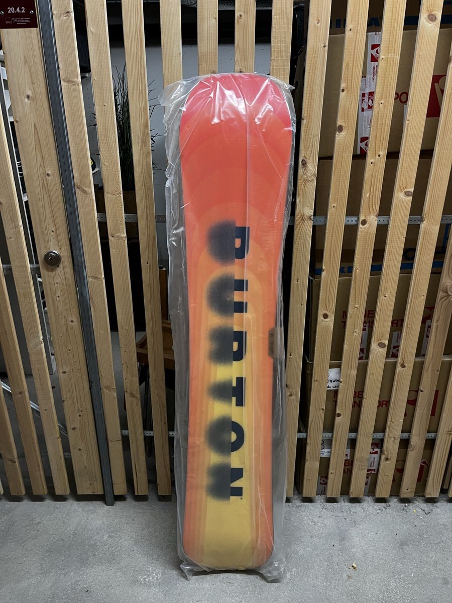 Burton Board: Burton Custom 166 Wide Snowboard Neu – Nuovo e nell'imballaggio originale da Zürich venduto da idemehore 2