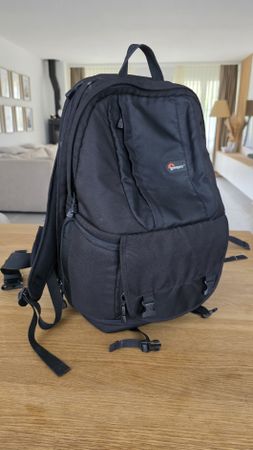 Lowepro Kamerarucksack - Top Zustand! Viel Stauraum.