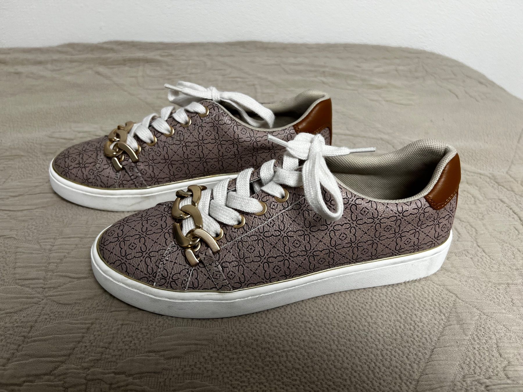 Scarpe da donna: Turnschuhe Gr. 38 – Nuovo e nell'imballaggio originale da Weiach venduto da MarFliCar