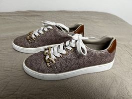 Turnschuhe Gr. 38