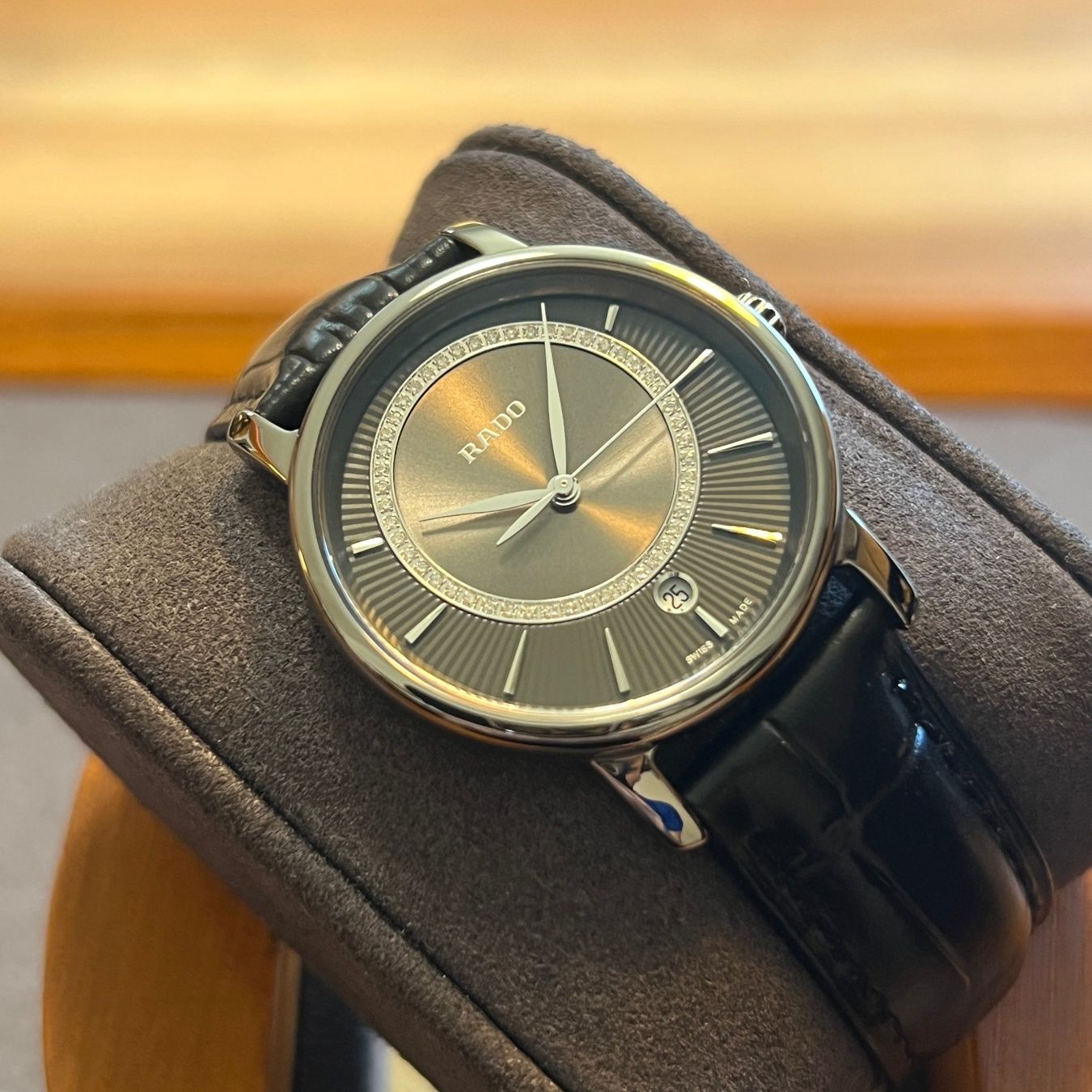 Rado Uhren: Rado Diamaster Diamonds Dial Quartz 218.0064.3 – Gebraucht aus Carouge GE von Watchaser 7