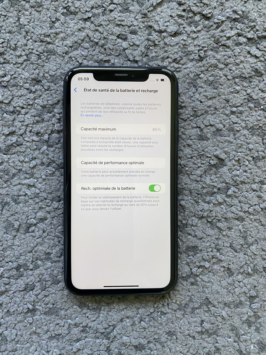 Apple Telefoni cellulari / Smartphones: iPhone XR Noir 64GB - N.6 – Usato da Genève venduto da eth_6qs6 3