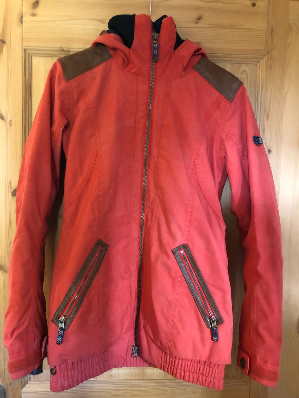 Roxy Giacche: Snowboardjacke Roxy Damen Gr. S - neuwertig – Usato da Luzern venduto da mhbob
