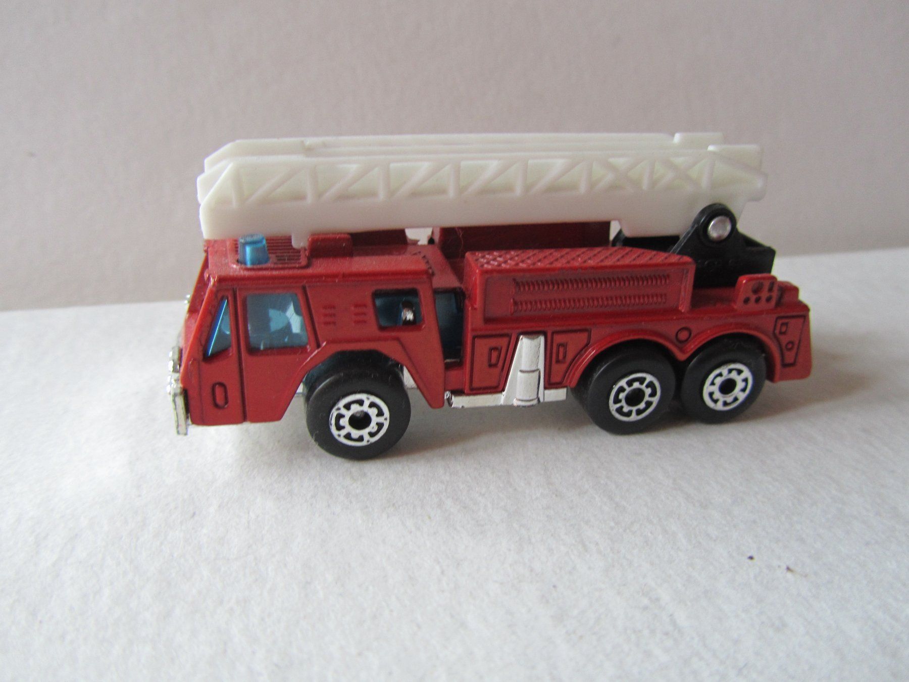 Matchbox Voitures modèles: Fire Engine, Matchbox Macau, unbespielt – D'occasion à Weiningen ZH par dietsch57