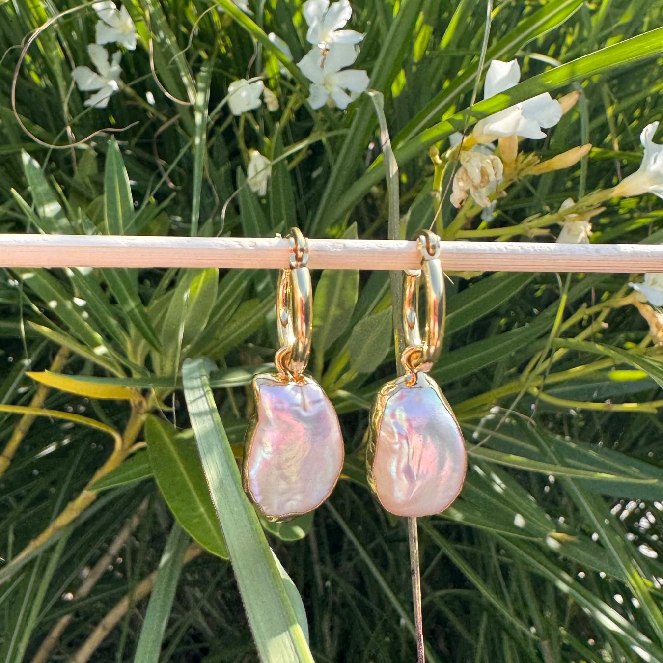 Ohrringe & -stecker: Wunderschön: echte Perlen, vergoldete Creolen Perlenohrringe – Neu und originalverpackt aus Rombach von Ivreajewels 2