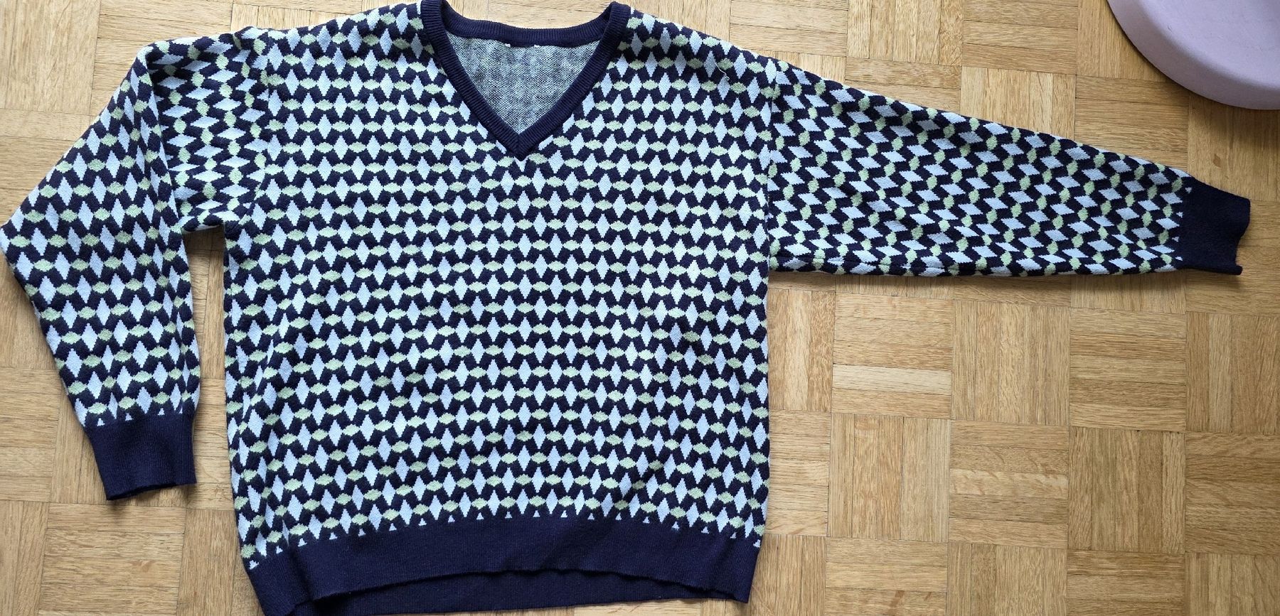 Pulls & Sweat-shirts: Pull Col V – D'occasion à Yverdon-les-Bains par van_dq65 1