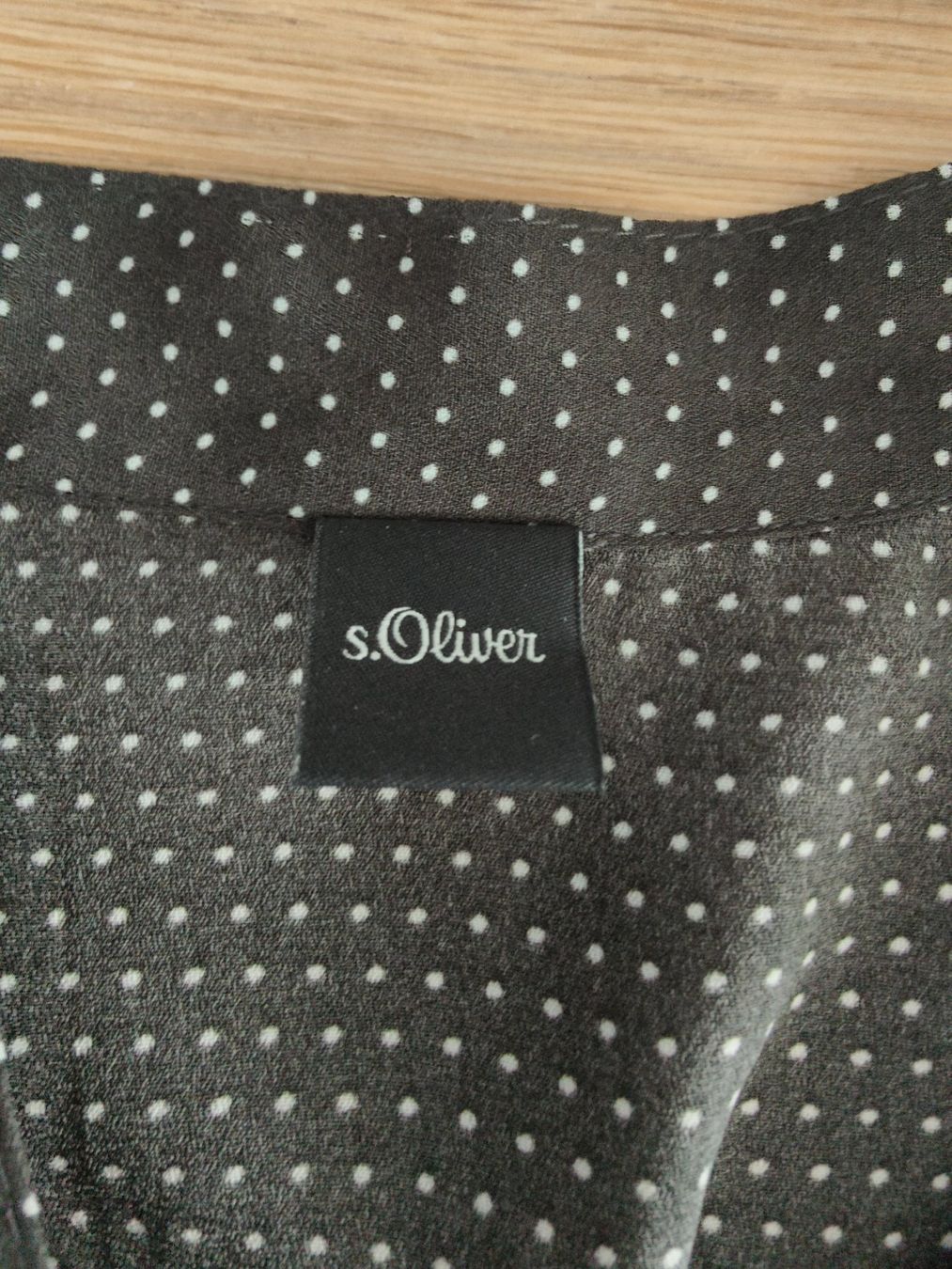 S.Oliver Camicette: s.Oliver Bluse Punkte Grösse 32 dunkelgrau-weiss elegant – Usato da Birmensdorf ZH venduto da LucaToni02 1