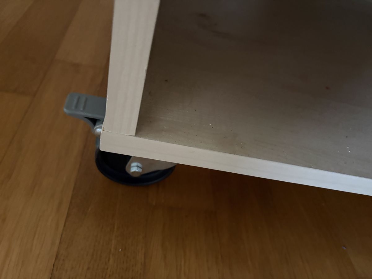 Mobili TV: TV Lowboard mit Rollen – Usato da Ittigen venduto da Lisette08 1