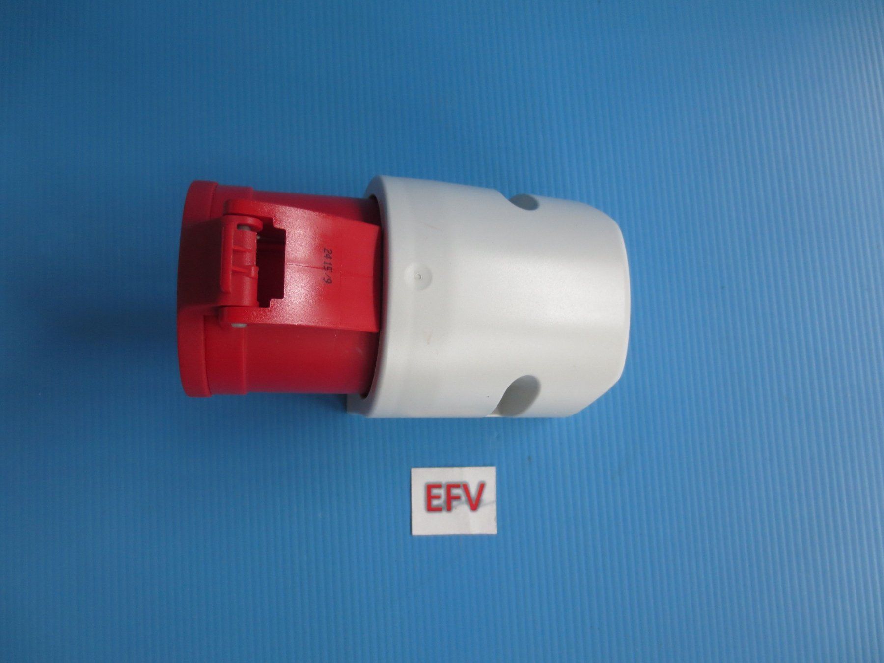 Spine: CEE Steckdose 32A 5 polig 3x400V IP44 – Nuovo (secondo la descrizione) da Sulz LU venduto da Elektrofachverkauf 3