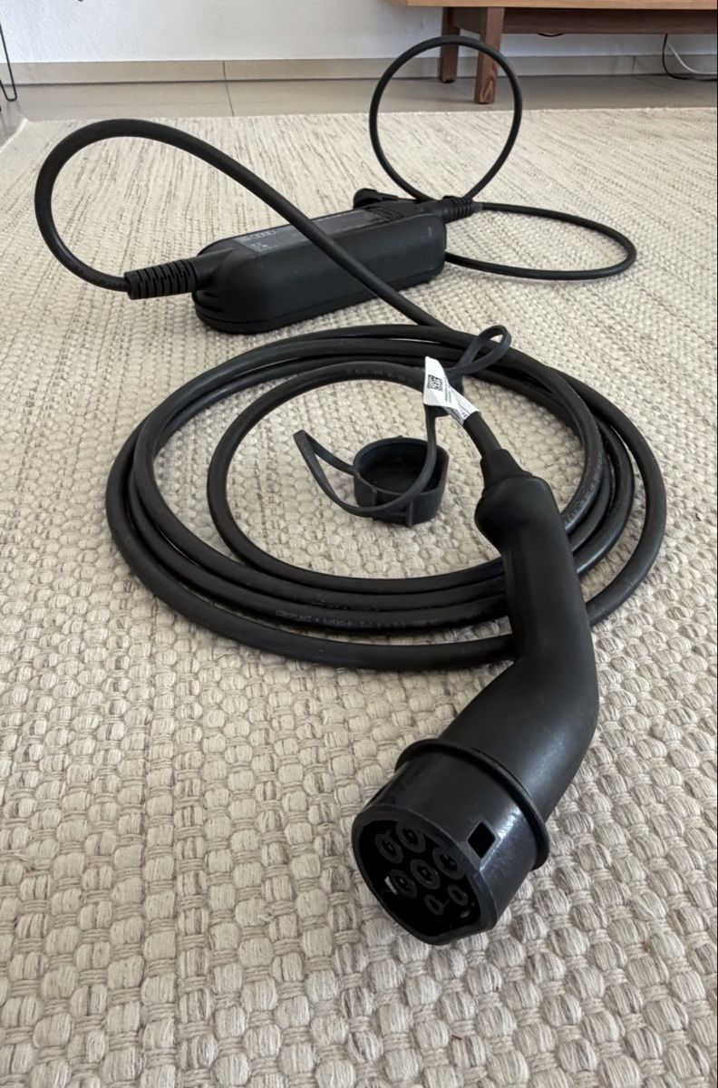 Caricabatterie: Audi Universal-Ladekabel Type 2 – Usato da Steinebrunn venduto da Stemmel 1