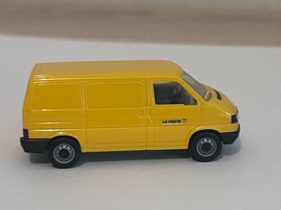 Herpa Modellautos: Herpa VW Caravelle Die Post – Gebraucht aus Goldach von Manyro55 1