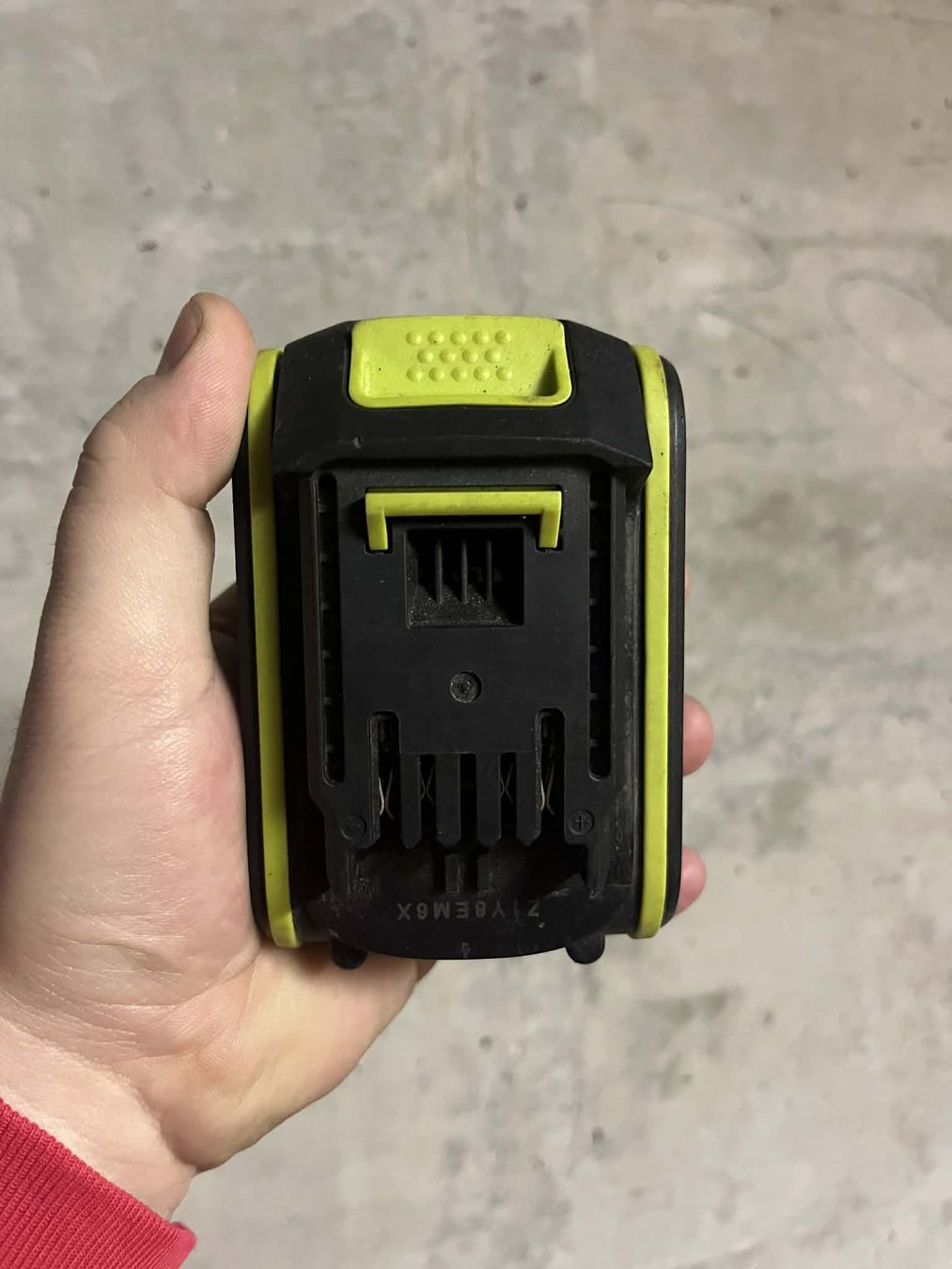 Worx Caricatori & Batterie: Worx 4 Ah Akku + GRATIS Parkside Adapter – Usato da Niederweningen venduto da uru_9wcj 4