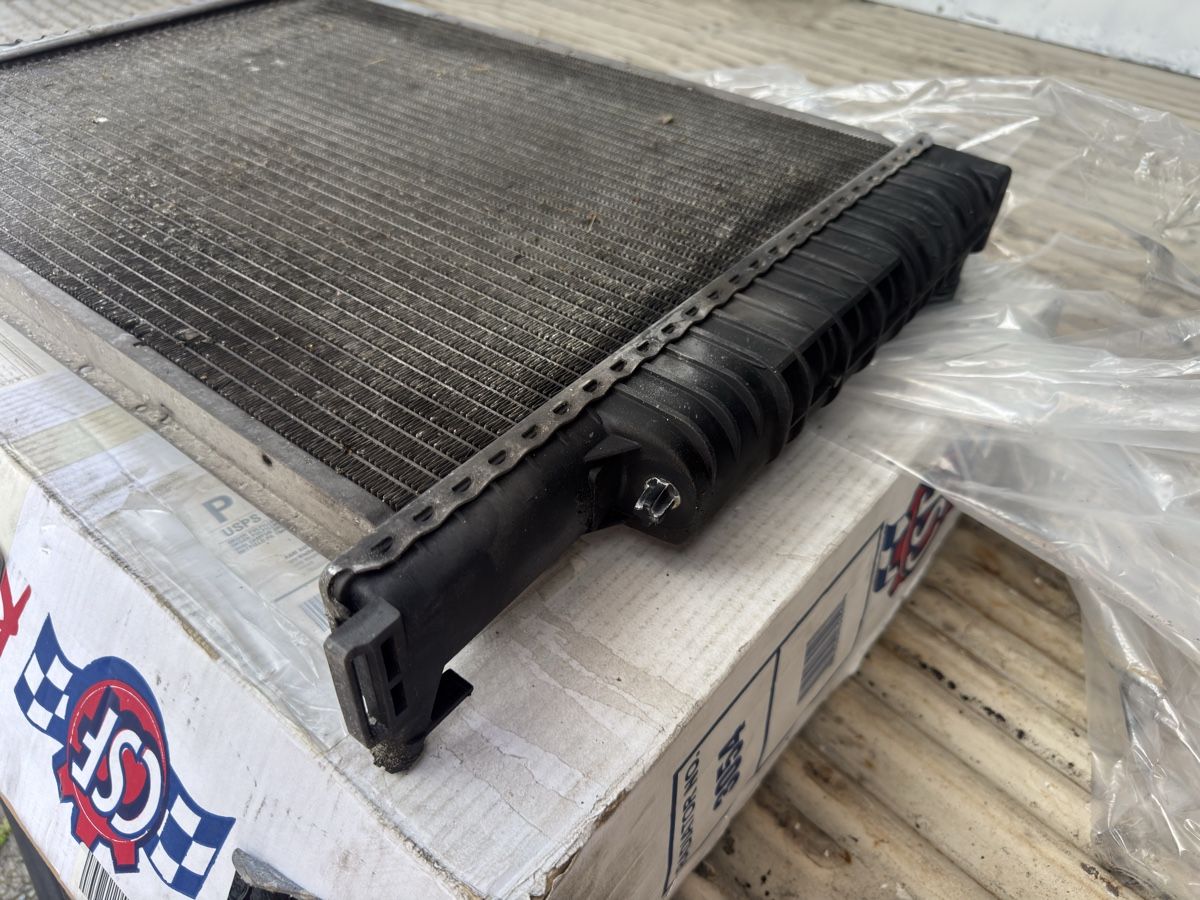Tutti pezzi di ricambio auto: CSF Wasserkühler BMW M3 3.0 E36 – Usato da Sins venduto da whitehary 2