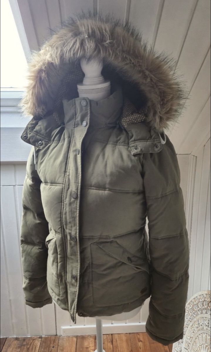 Roxy Vestes: Winterjacke Roxy Gr.M/ khaki mit Kapuze – Neuf (Voir description) à Horw par ast_b5c6 1