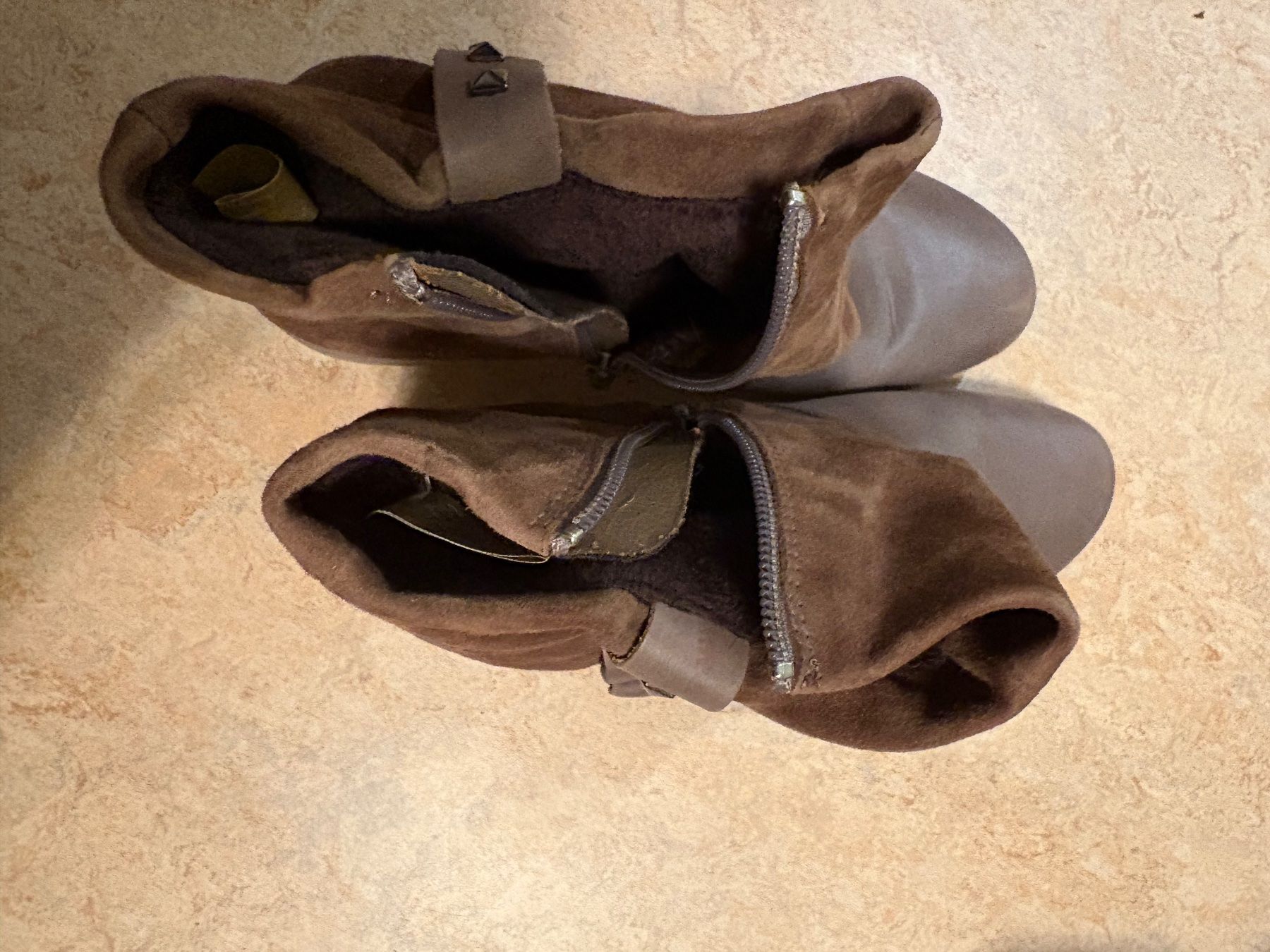Chaussures femmes: Winterstiefel Damen – D'occasion à Neftenbach par Aldo_C 3