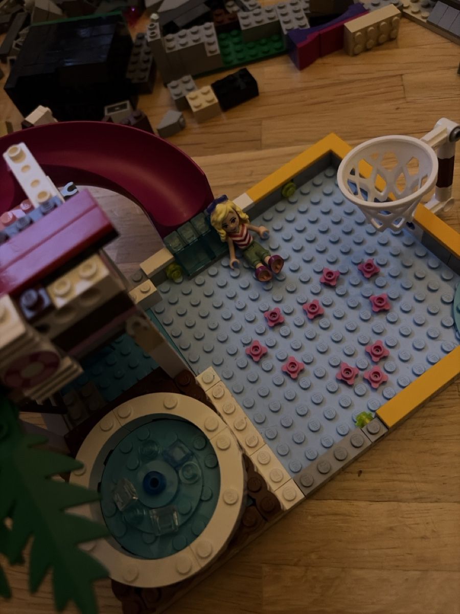 Lego Giocattoli: Lego friends piscine – Usato da Fribourg venduto da Maya.p85 1