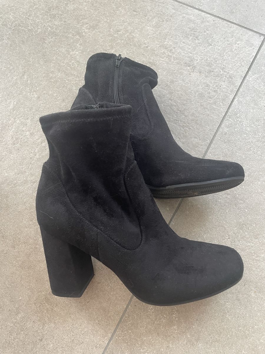 Scarpe da donna: Ecopelle 39 – Usato da murten venduto da Ester09