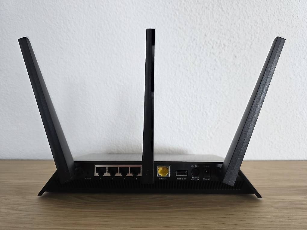 Modem & Router: Netgear Nighthawk R7000 Wifi Router – Usato da Sonnental venduto da car_bht7 2