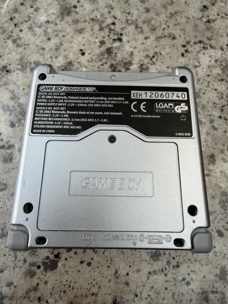 Nintendo Game Boy Advance SP Silber Konsole mit Tasche (Gebraucht) in ...