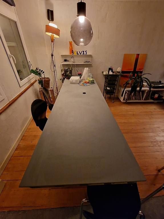 Tische: Designtisch  – Gebraucht aus Môtier (Vully) von Benibe