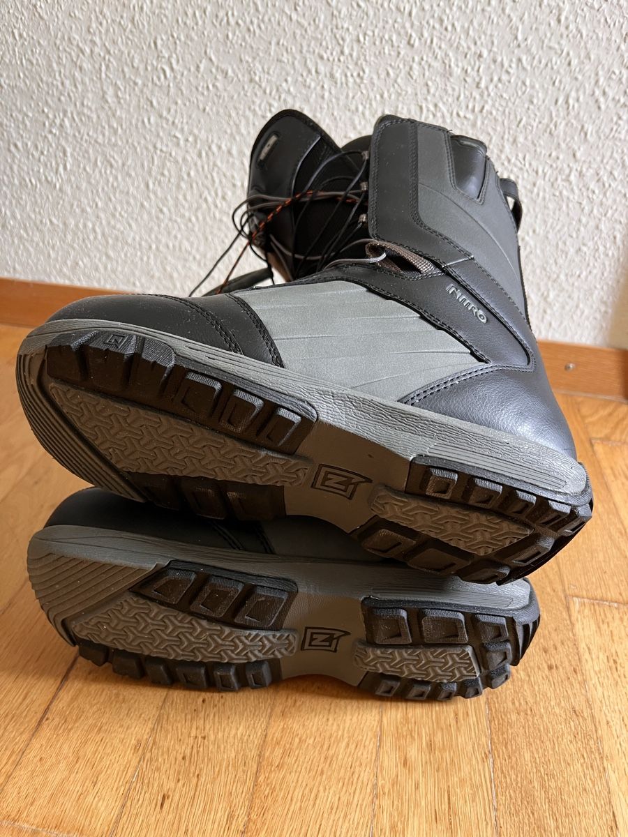Snowboard Nitro Herrenschuhe: Nitro Snowboard Boots 42 2/3 – Gebraucht aus Zürich von Azzurro6 3