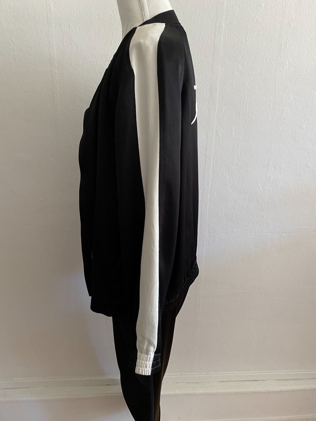 Karl Lagerfeld Giacche: Karl Lagerfeld Bomberjacke – Nuovo (secondo la descrizione) da Bern venduto da schnupka 2