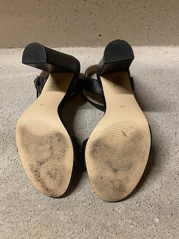 Scarpe da donna: Guess Ledersandalen / Gr. 37 – Usato da Bern venduto da Nici2210 4