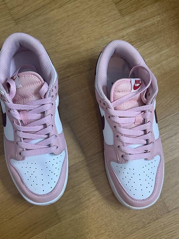 Nike Scarpe da donna: Nike Dunk Low Pink Foam Red White – Usato da St. Gallen venduto da lpe_y99z 2