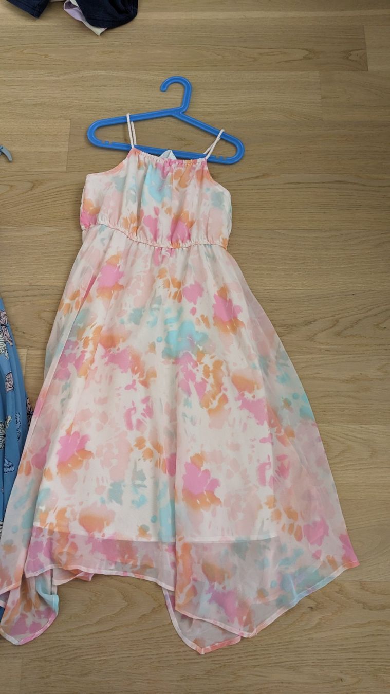Lotti & Set di vestiti: Kleider Mädchen Gr. 140 – Usato da Zürich venduto da pisamun 3