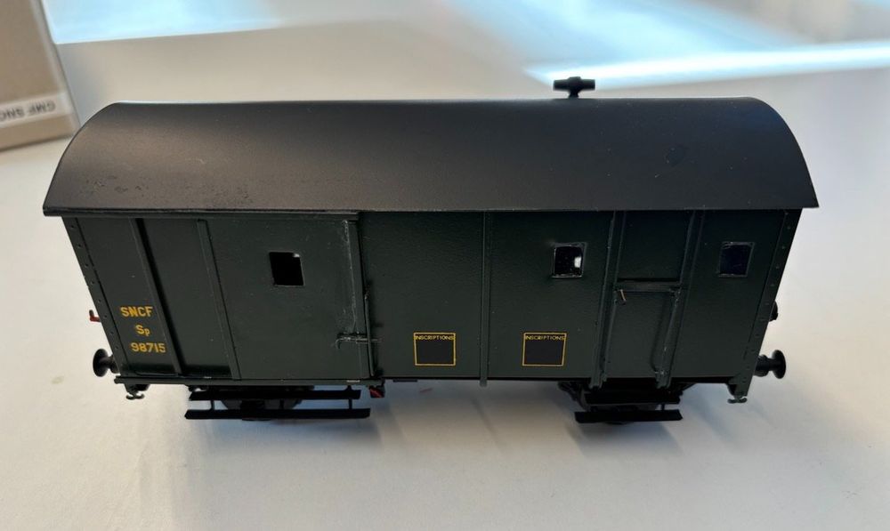 TRAINS HORNBY/HACHETTE ECH/SCALE O 1/43 - WAGON CITERNE LAITERIE