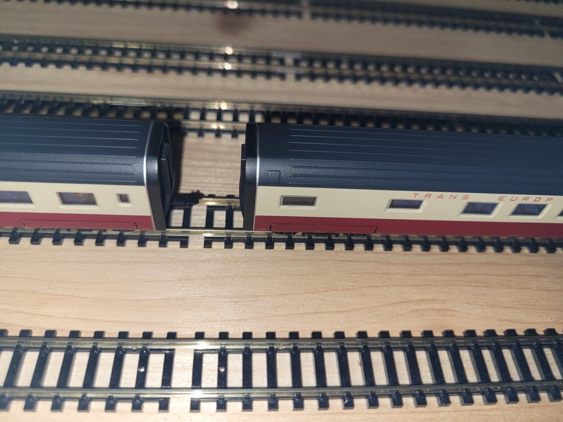 Trix Modelleisenbahnen: TEE - Zug 4teilig Spur n – Gebraucht aus Gempenach von moudi60 6