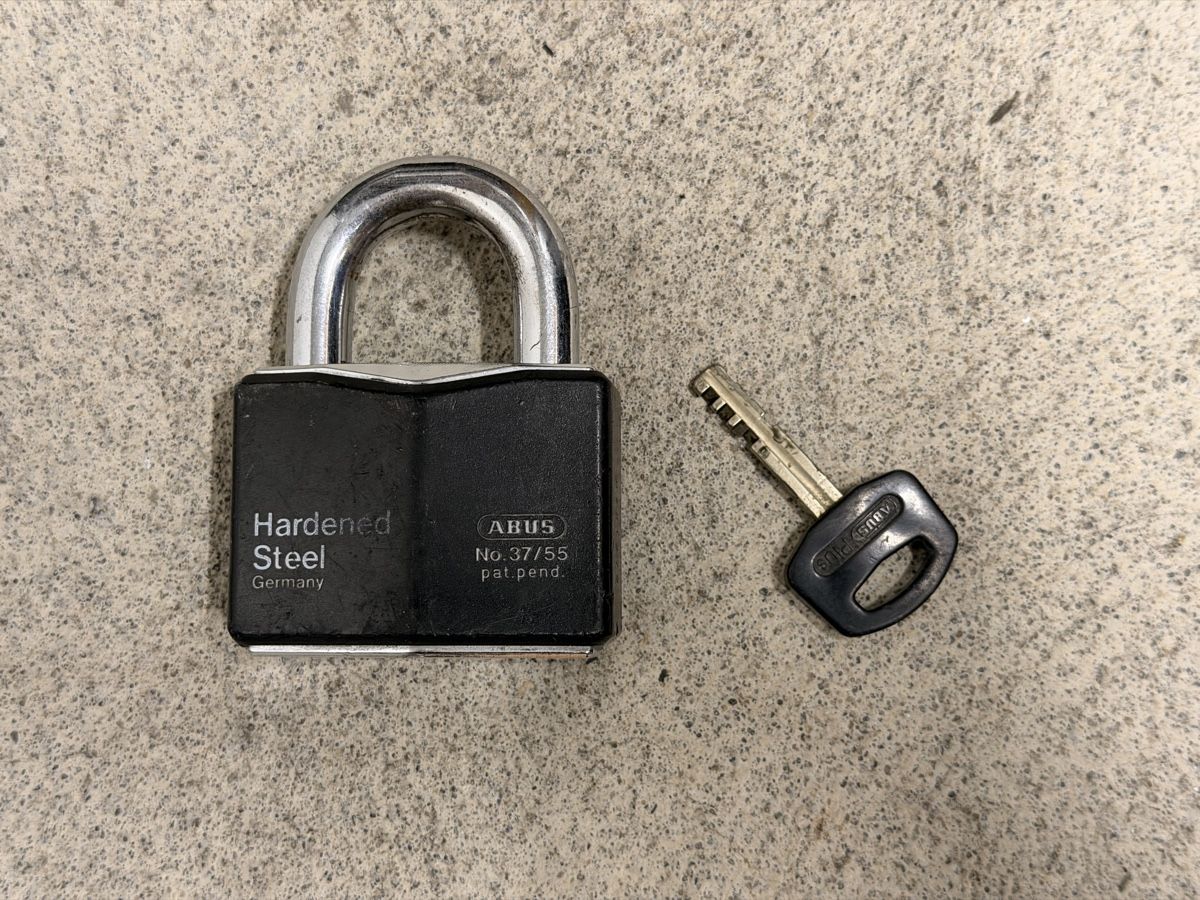 Schlösser: Schloss ABUS Granit 37/55 mit 1 Schlüssel – Gebraucht aus Zürich von Gadgets2020 3