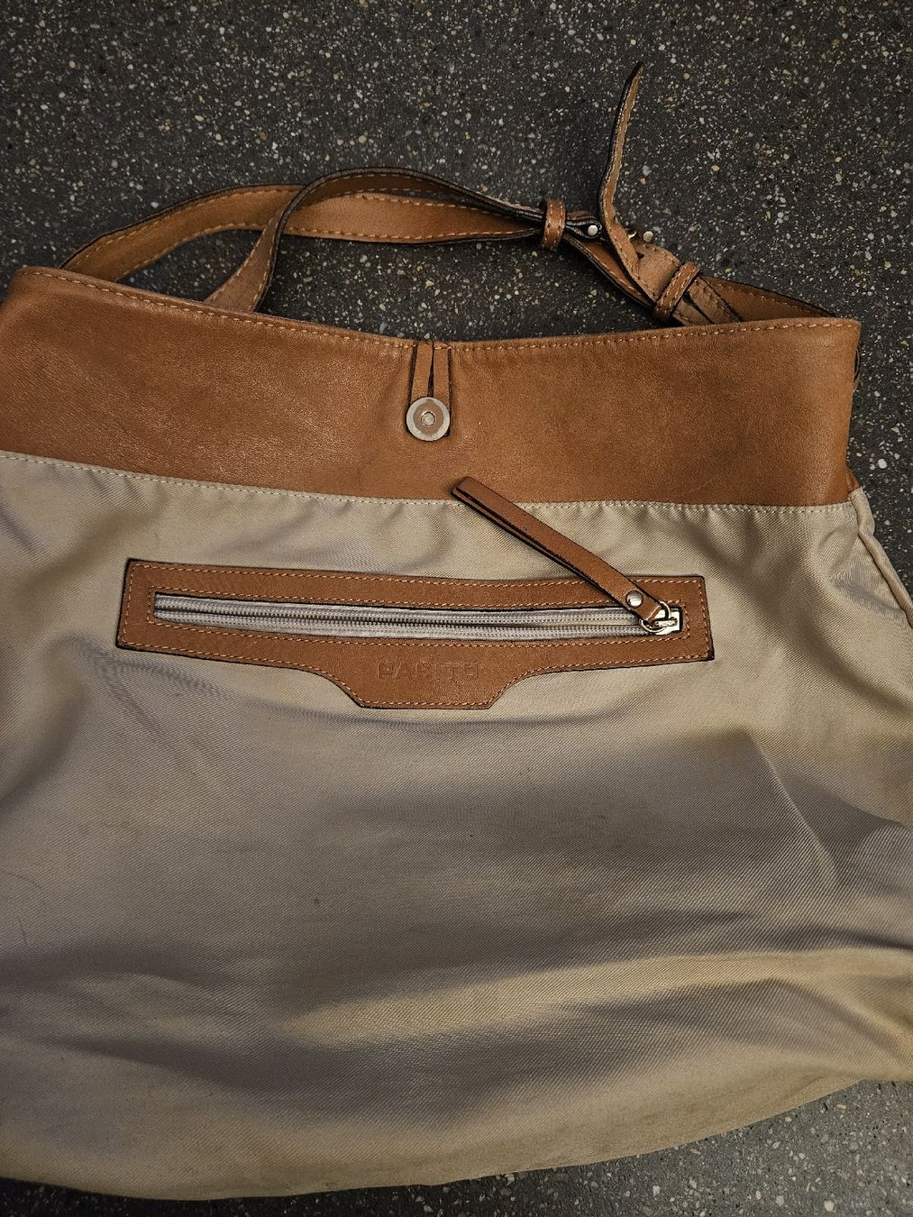 Taschen für Damen: Pasito Ledertasche, hell braun – Gebraucht aus Anwil von tamoos 3