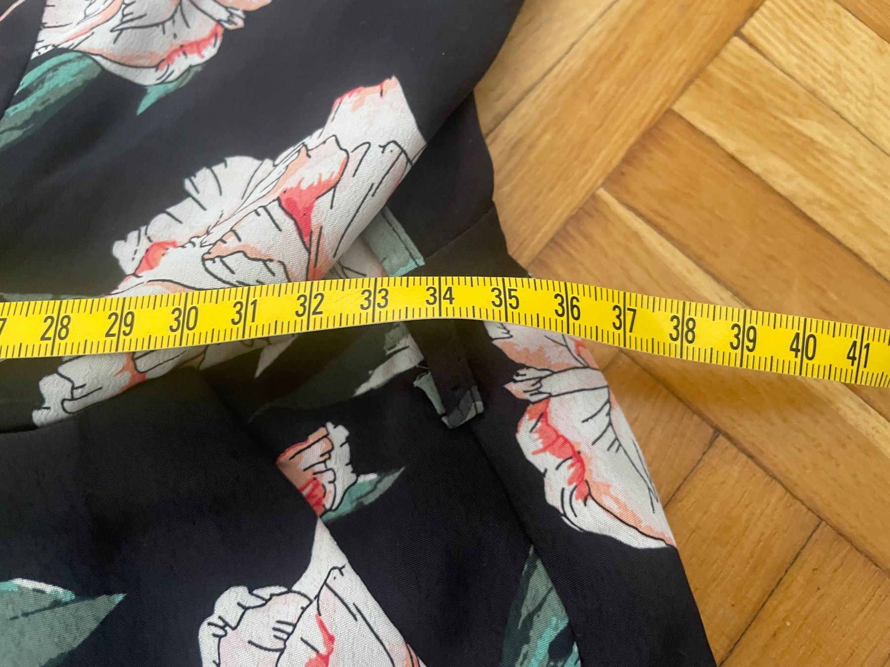 Tute: Wunderschöner Sommer-Jumpsuit Grösse S – Usato da Zürich venduto da Miush999 1