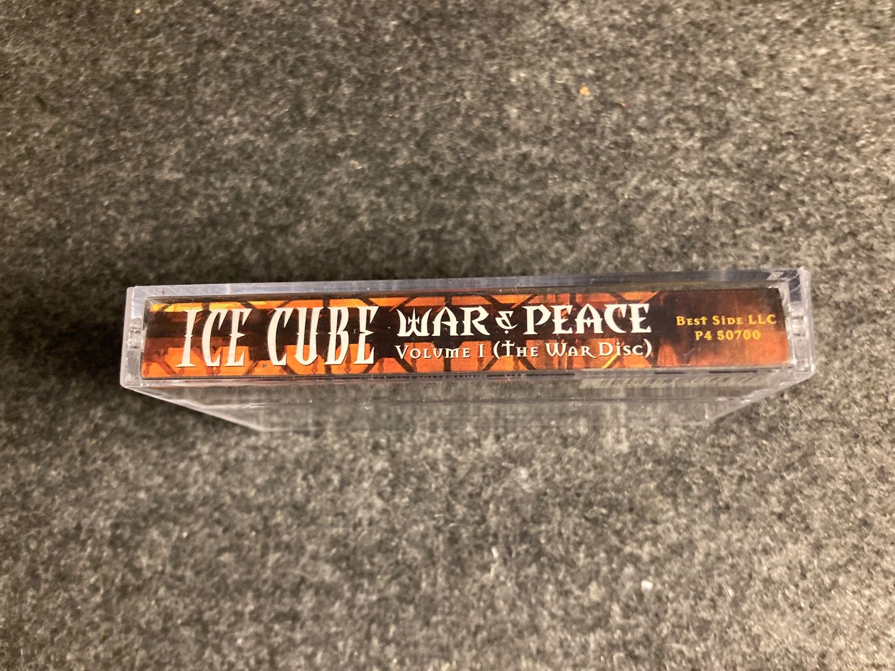 Musicassette: Ice Cube - War & Peace Vol. 1 (The War Disc) (MC) – Usato da Fribourg venduto da Karushi 1