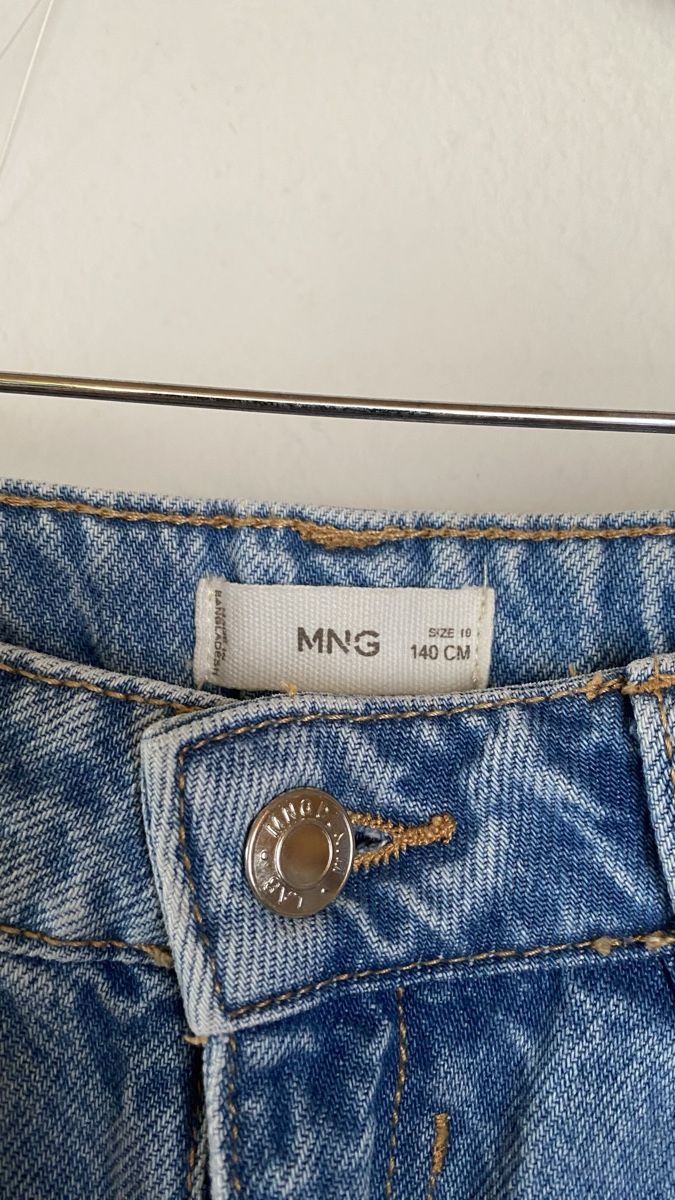 Mango Pantaloni: MNG coole Mädchen Denim Jeans 140 – Usato da Pfäffikon SZ venduto da Anita8808 1